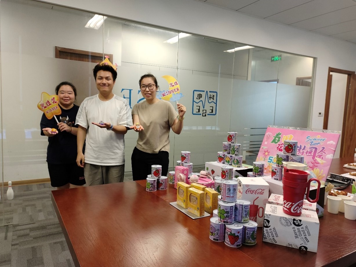 “Chuntian Huahua” Flower Garden Party in Shanghai Office